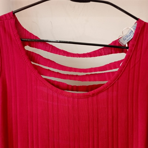 Ribbed Cut Out Back Dress - Picture 6 of 10